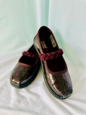 Tom’s Dark Cherry Glittery Toddler Girl Mary Jane Flats with Strap Size 11